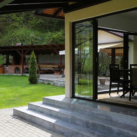 Pensiunea Tudor Breaza Exteriör bild